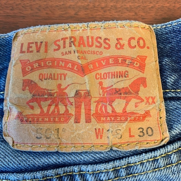 Men's 501 Levi's High Waisted Mom Jeans - Picture 8 of 8